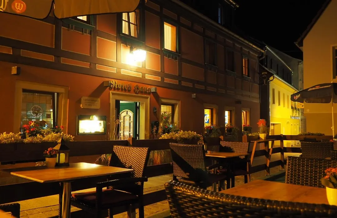 Gasthaus& Pension Zum Roten Haus-1
